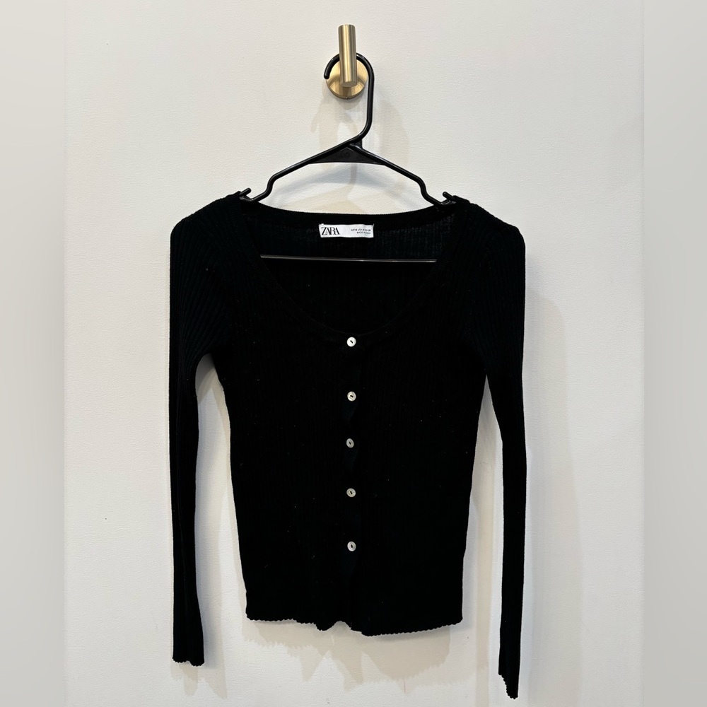 Zara long sleeve button down blouse